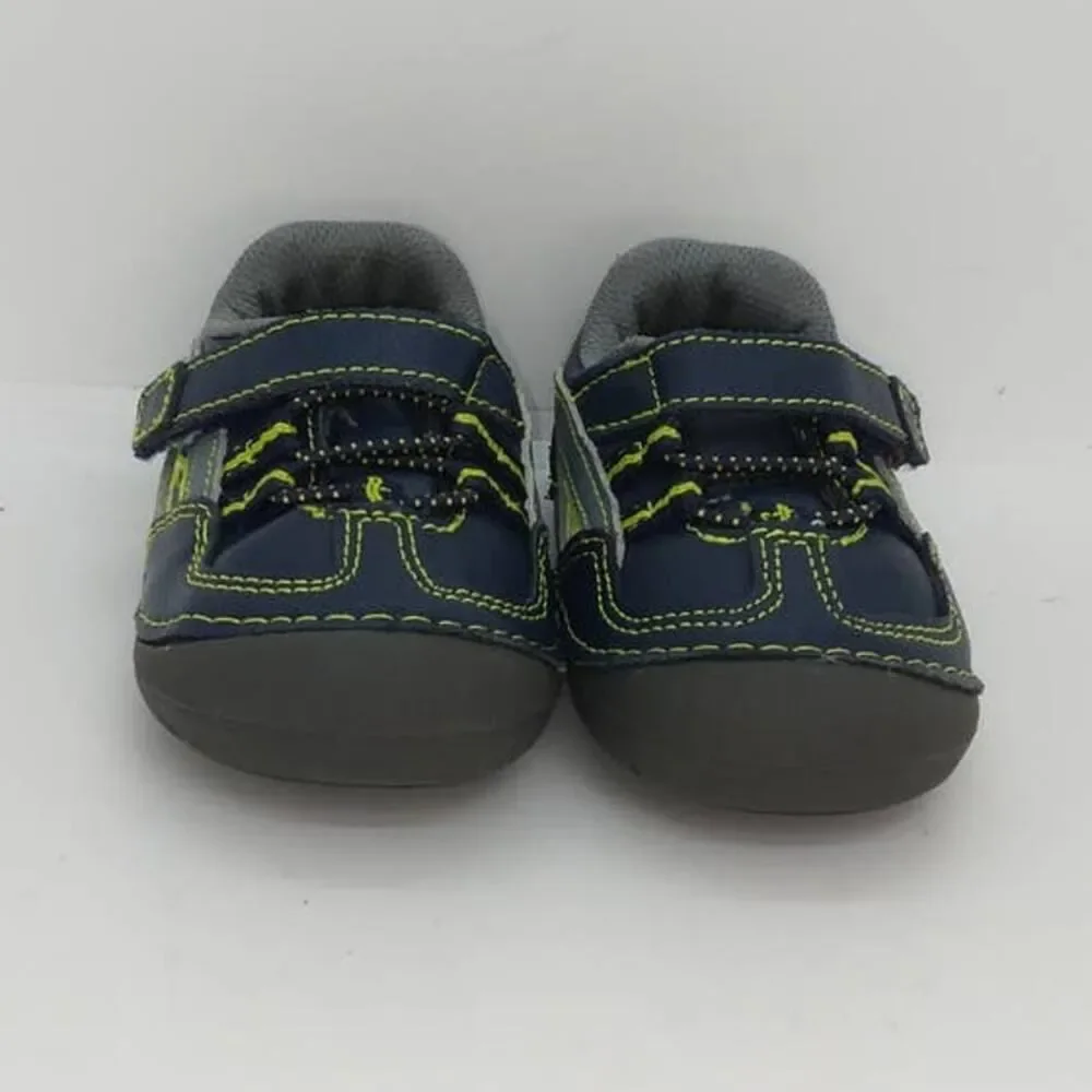 Healthtex Toddler Boys Flexible Traction Black/Gray Sneakers - sz. 6
